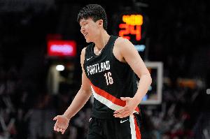 杨瀚森:我的防守站位&挡拆防守都比去年更好了 但我还需做得更多配图